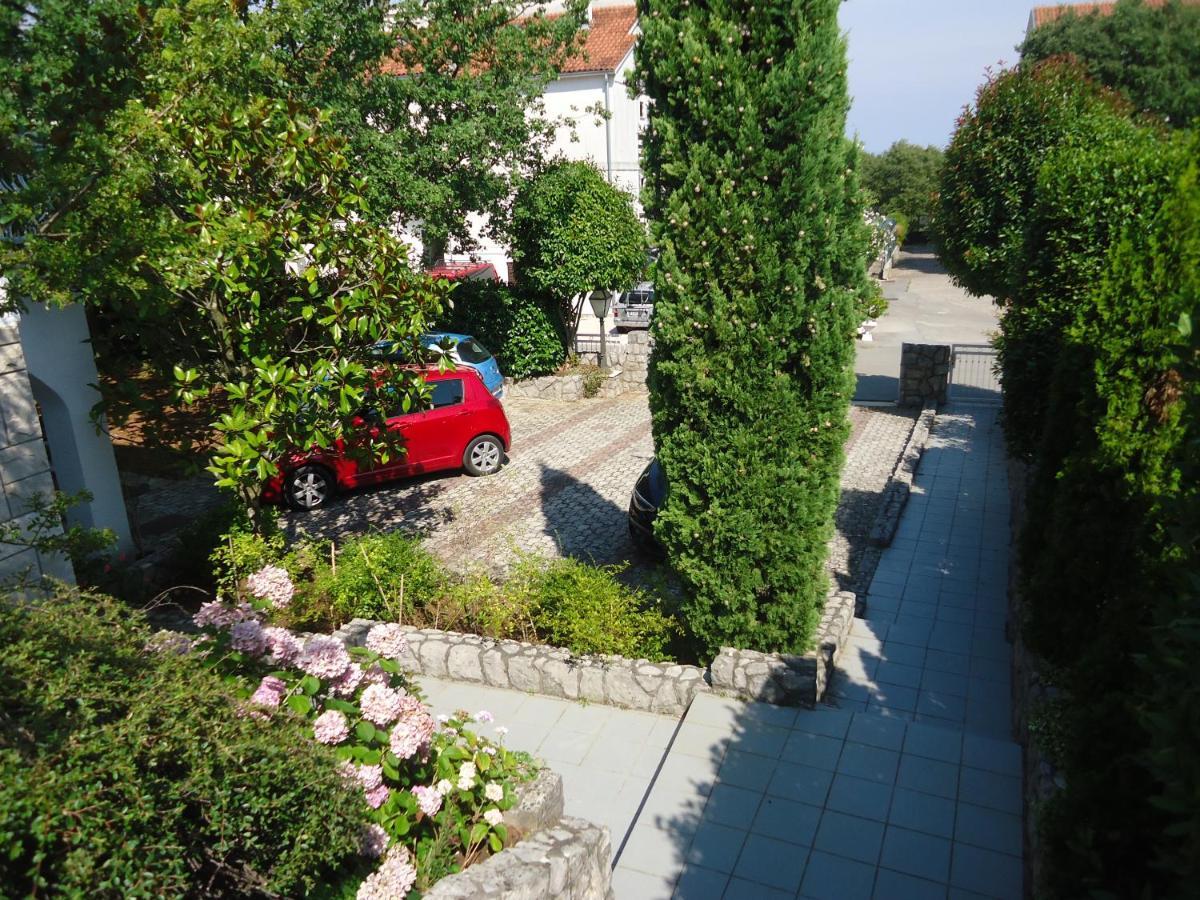 Apartments White & Green In Malinska Zewnętrze zdjęcie